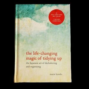 Marie Kondo The Life-Changing Magic of Tidying Up Hardbound NWT